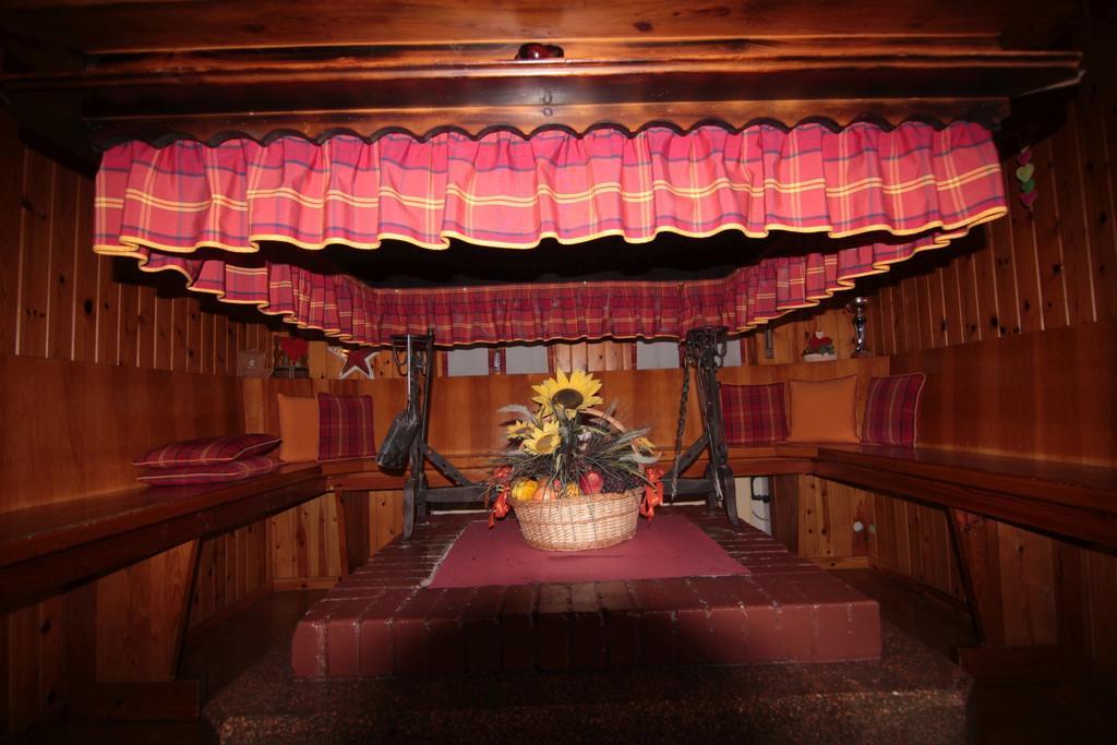 Albergo Trieste 탐브레 달파고 외부 사진