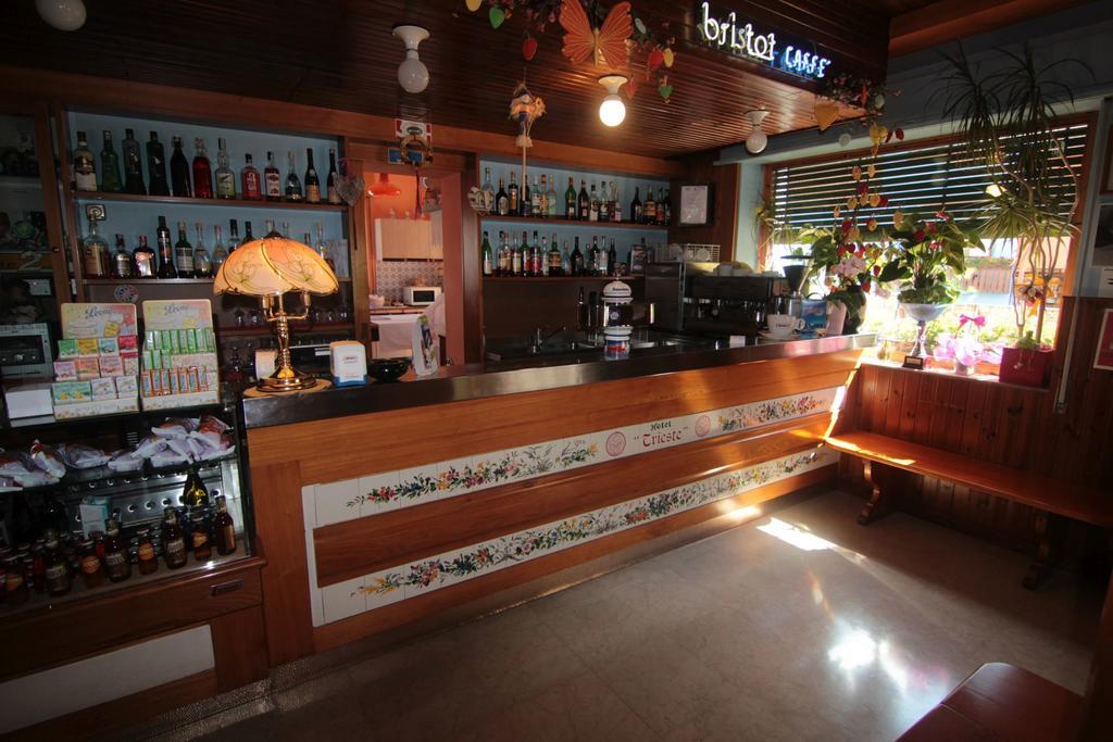 Albergo Trieste 탐브레 달파고 외부 사진