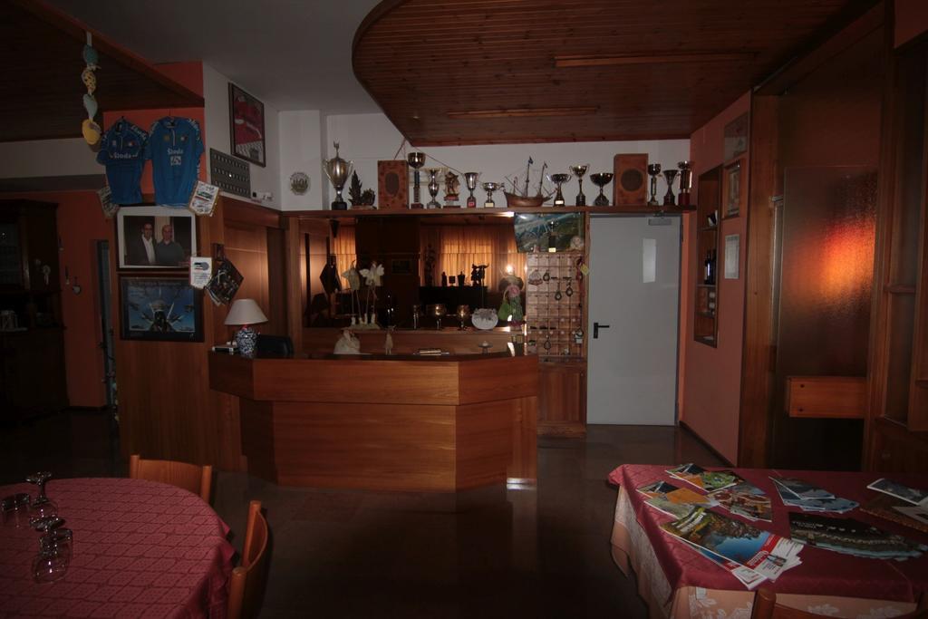 Albergo Trieste 탐브레 달파고 외부 사진
