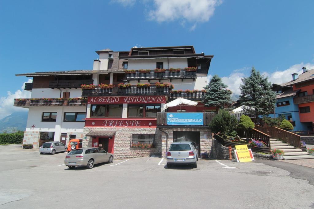 Albergo Trieste 탐브레 달파고 외부 사진